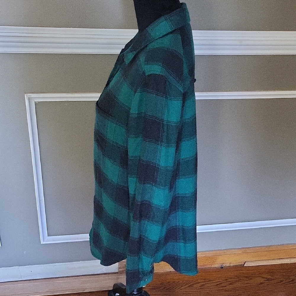 American Eagle Outfitters Green Plaid Button Down Shirt Size Medium - Picture 2 of 8